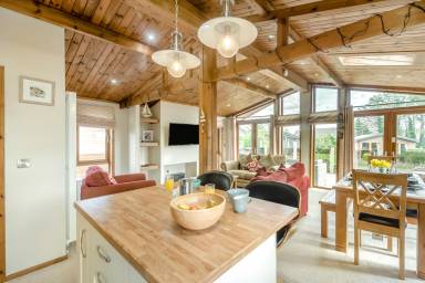 Fully equipped lodge | Next to the beach | Dogs allowed