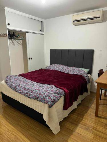 Springvale Couple Room for Rent
