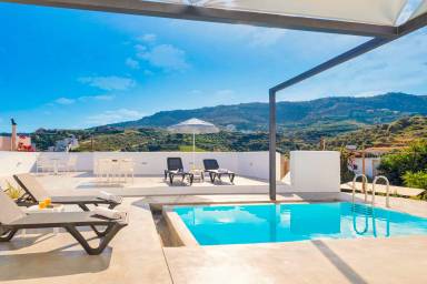 Villa Xirokampos