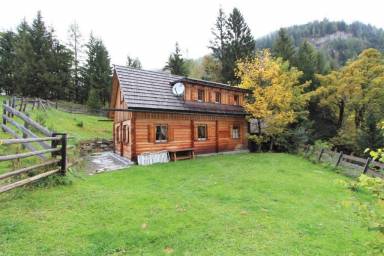 Ferienhaus in Wald Im Pinzgau mit Sauna, Grill & Terrasse