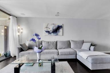 77 m² Condo