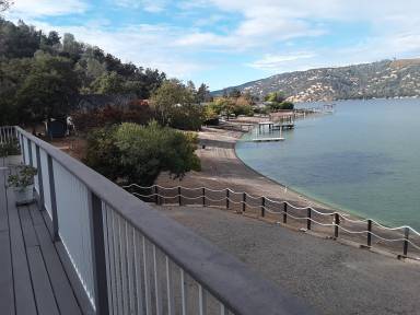 House  Clearlake