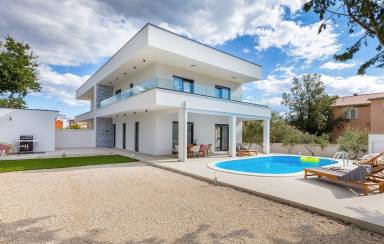 Villa Peroj