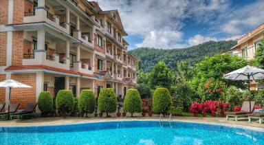 Resort  Lake Side