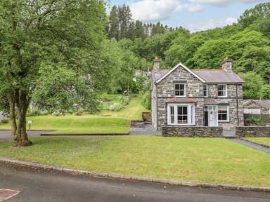 House Pool Trefriw