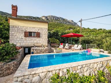 Ferienhaus mit privatem Pool