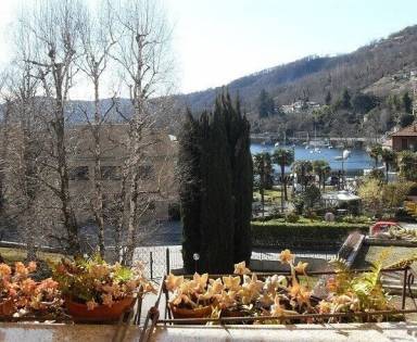 Appartamento Angera