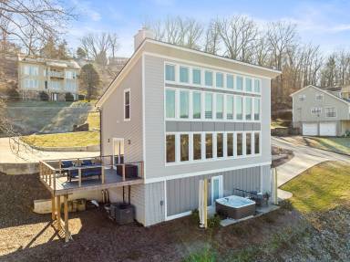 251 m² House