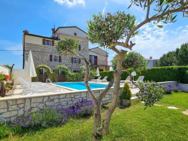 Ferienwohnung mit Terrasse und Pool