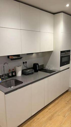 Apartment  Thames Ditton