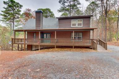 Cabin Talking Rock
