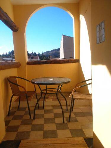 Apartment with garden & patio — photo 4