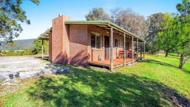 Cabin  Tilba Tilba