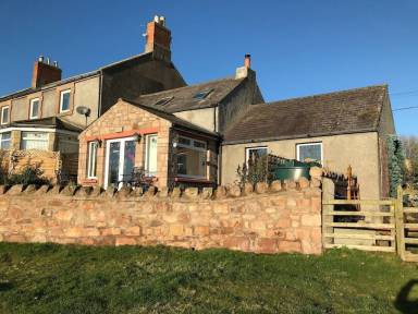 Cottage  Bowsden