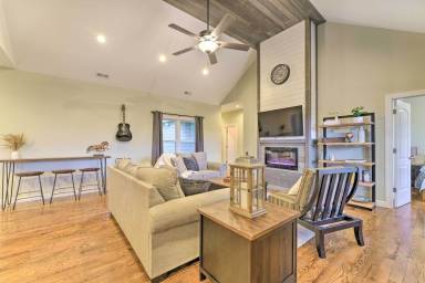 Cottage  Morganton