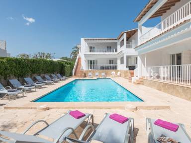 Appartamento totalmente attrezzato con piscina, giardino e barbecue | Accanto alla spiaggia