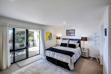 Apartment  Bluff Hill