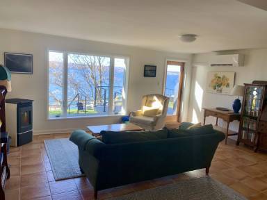 Cottage King Ferry
