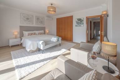 Villa ideal para familias con jardín, piscina privada y jacuzzi | Vistas a la montaña | Adaptada para teletrabajar