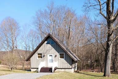 Chalet  Summersville