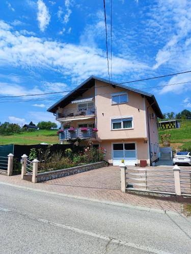 Apartma Macelj
