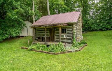 Cabin Bluff City