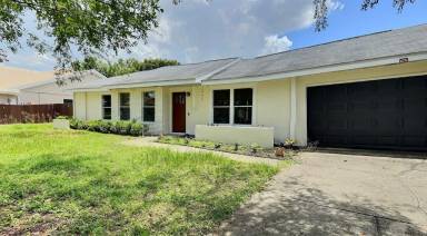 House  Clarcona