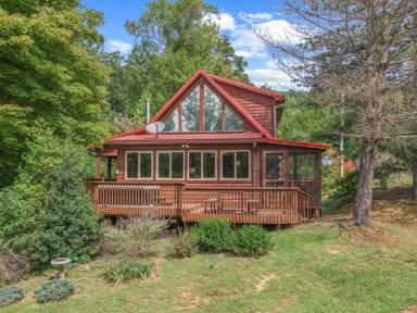 Cabin  Marion