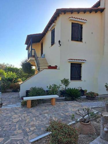 Apartma Παραλία Καρφάς