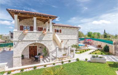150 m² House