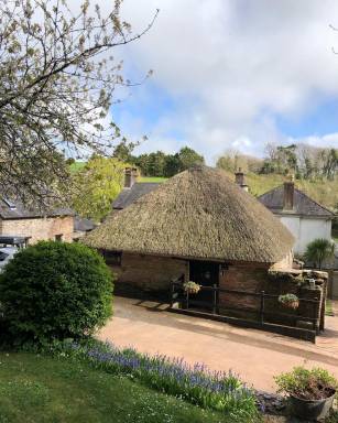 Cottage Pool Stokenham