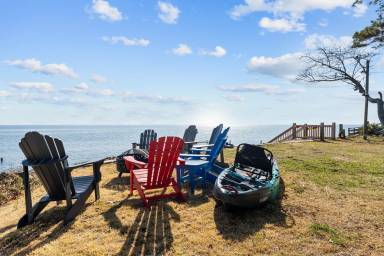Cottage  Reedville