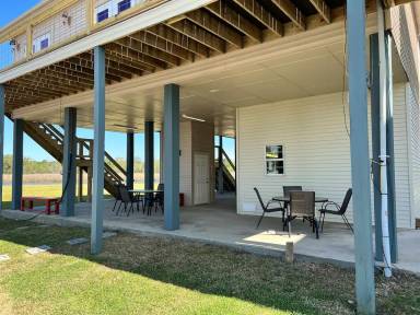 House Bay Saint Louis