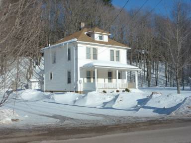 House Hensonville