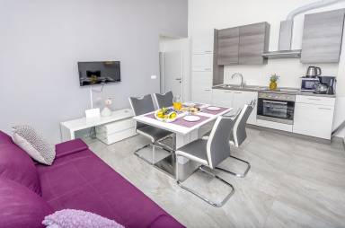 Charmantes Apartment mit Grill, Terrasse und Pool | Meerblick