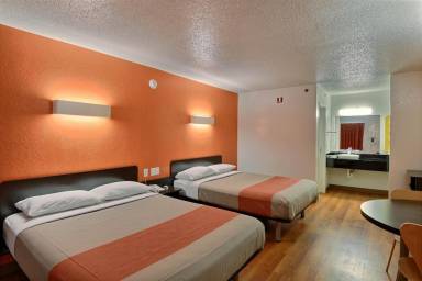 Motel Air conditioning Lowell