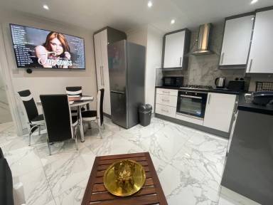 Apartment  Uxbridge