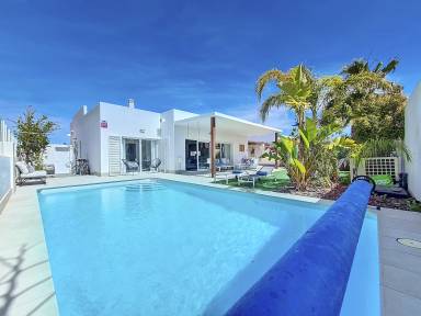 Villa con jardín, piscina privada y barbacoa