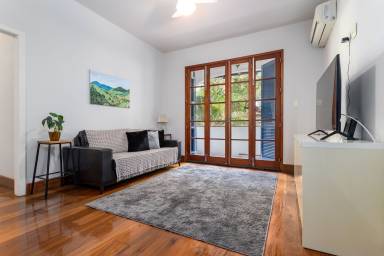 120 m² Apartment