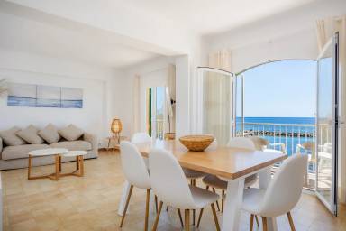 100 m² Apartment