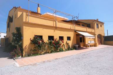 Casa rural con terraza y piscina