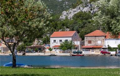 Maisonette Ploče