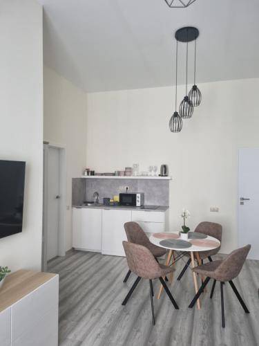 Szolgáltatott apartman Győrújbarát