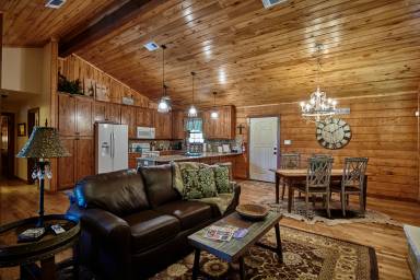 Cabin Luckenbach