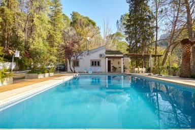 Casa totalmente equipada con terraza, internet de alta velocidad y jardín | Vistas al jardín | Se admiten mascotas