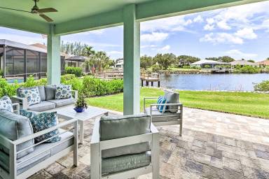 House  Naples