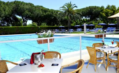 Resort con piscina, giardino e terrazza