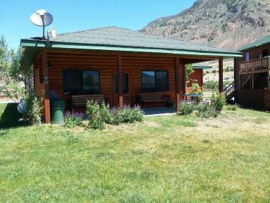 Cabin Gardiner