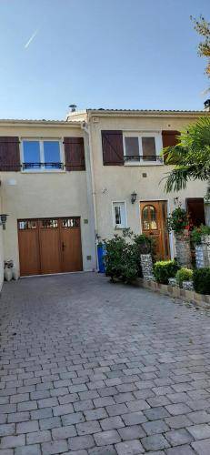 Bed and breakfast  Meaux
