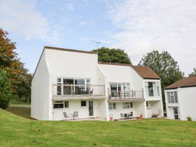 Cottage Pool Gunnislake